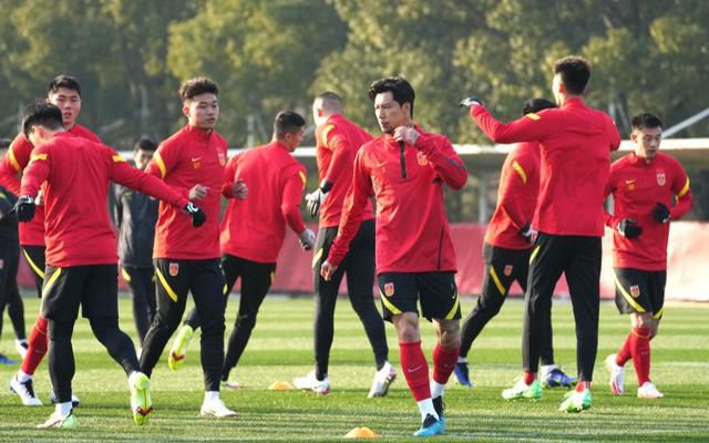 公开的